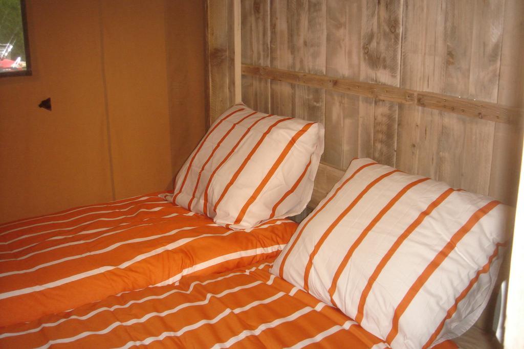 Camping De La Bonnette Caylus エクステリア 写真