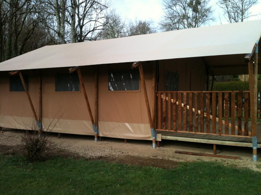 Camping De La Bonnette Caylus エクステリア 写真